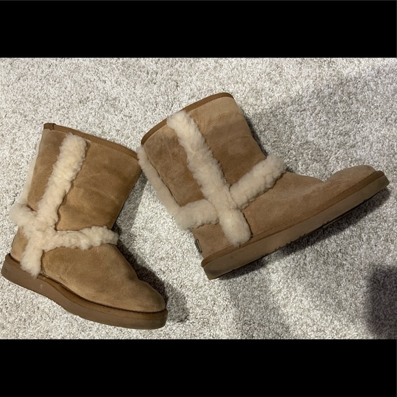 Ugg Tan Suede & Cream Shearing Boots Size 5 - Picture 2 of 7